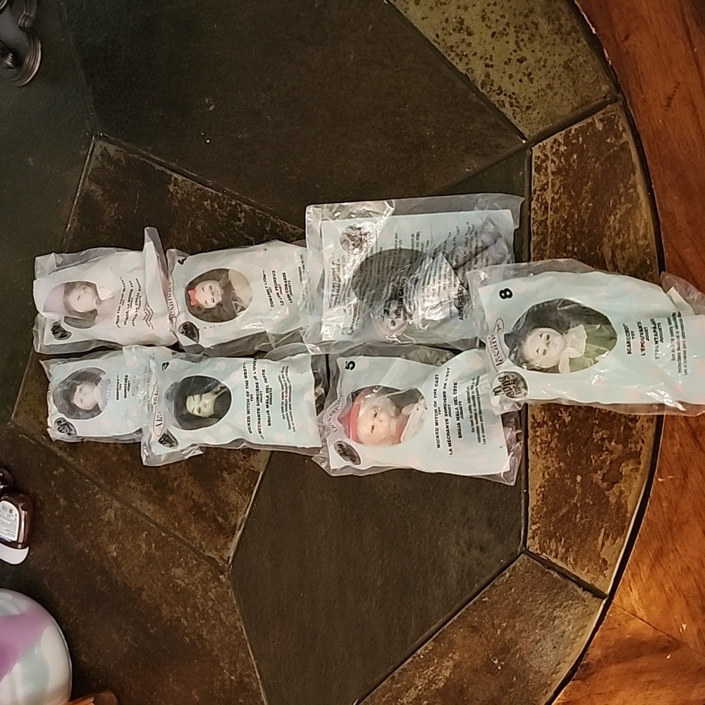 McDonald's wizard of oz  madame Alexander dolls.